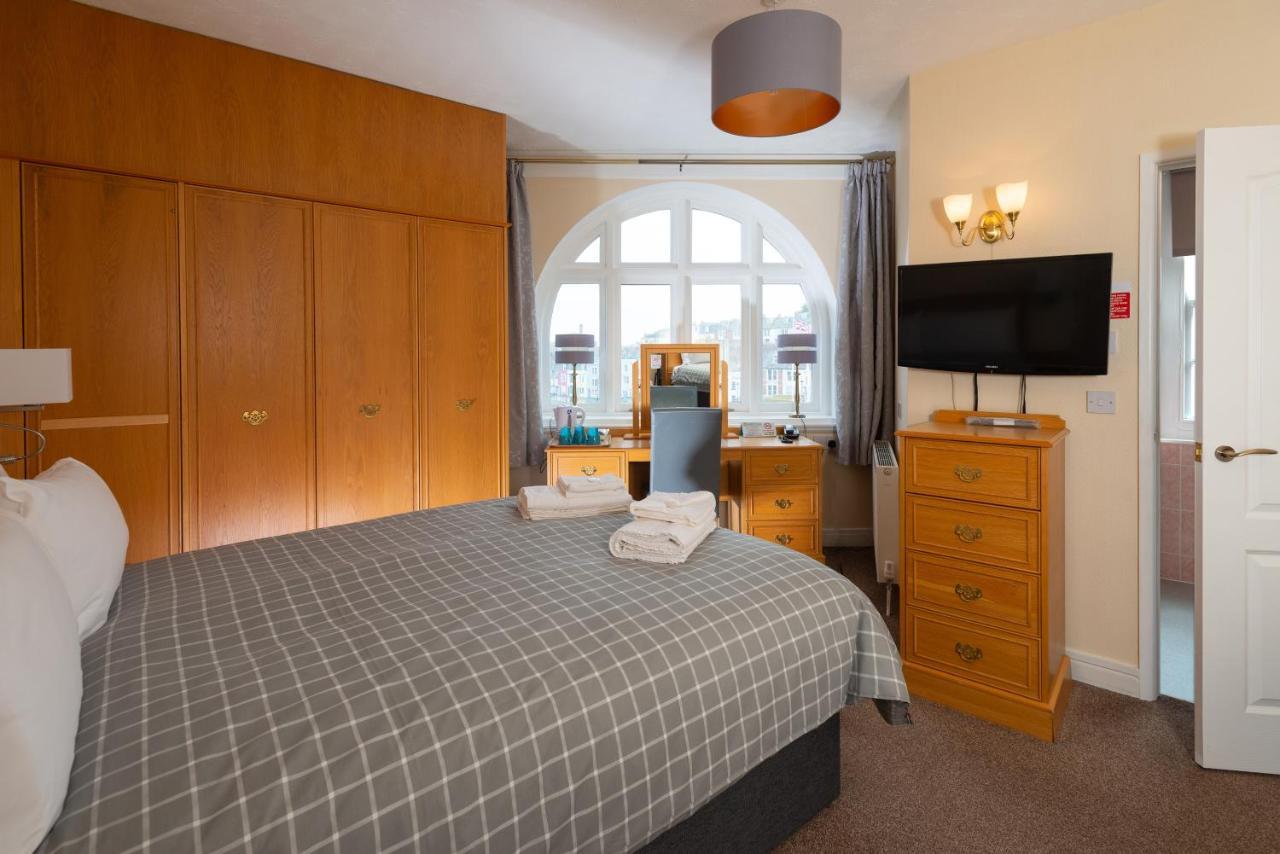 The Crown Hotel 3*